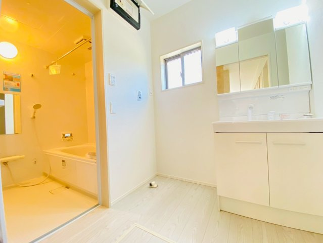 よかタウン／西区谷尾崎町1期／1号棟の独立洗面台