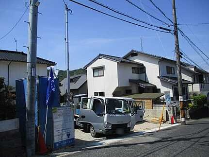 佐伯区美鈴が丘東２丁目　新築一戸建ての前面道路含む現地写真