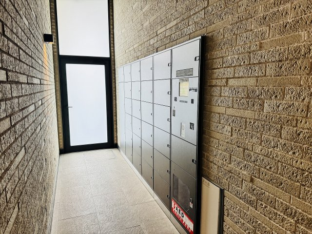 プレミスト高尾サクラシティエアリーコートの設備|～不在時の荷物受け取りに大変便利な宅配BOX～