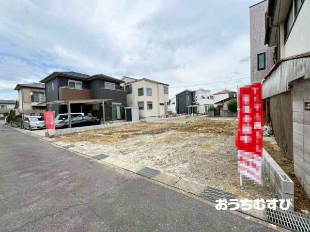 春日井市大手田酉町3丁目(全2棟)の前面道路含む現地写真