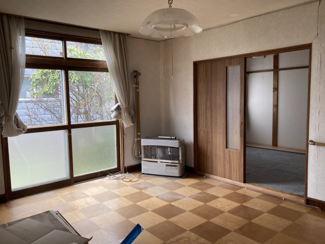 網走市駒場南4丁目2-18中古住宅の居間・リビング
