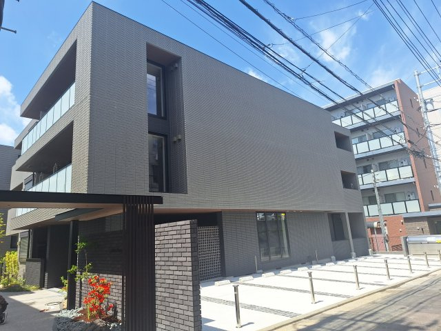(シニア限定)Calme　eastの外観