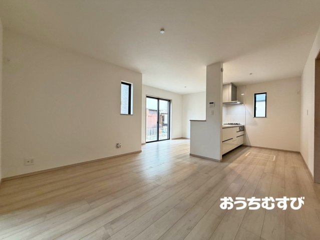 春日井市大手田酉町3丁目(全2棟)の居間・リビング