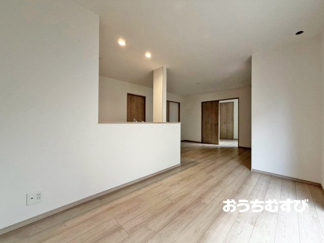 春日井市大手田酉町3丁目(全2棟)の居間・リビング