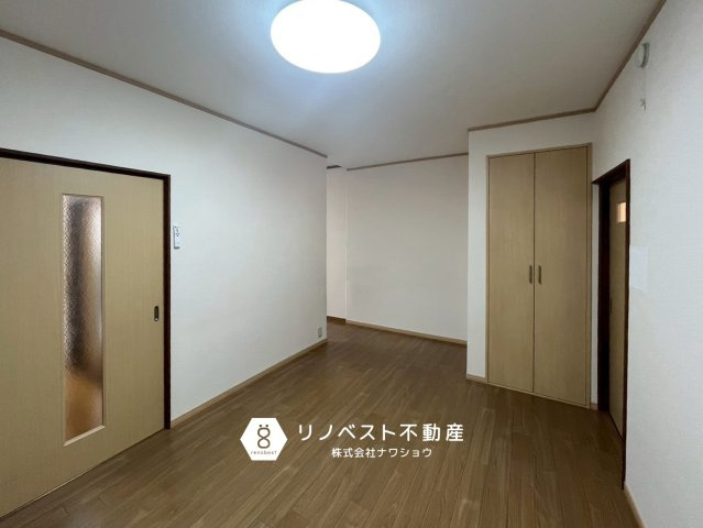 東大阪市大蓮南4丁目の洋室|物件の徒歩5分圏内にスーパ―が2件ございますので、日常のお買い物に困りません♪