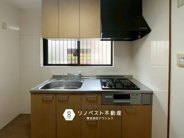 東大阪市大蓮南4丁目のトイレ|トイレは「浮かせる収納」がおすすめ！
広さを確保できるうえお掃除がラクになります。