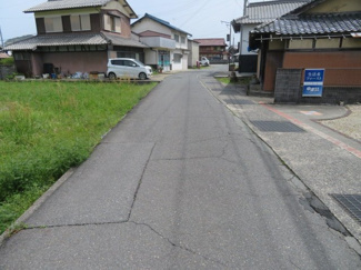 【前面道路含む現地写真】