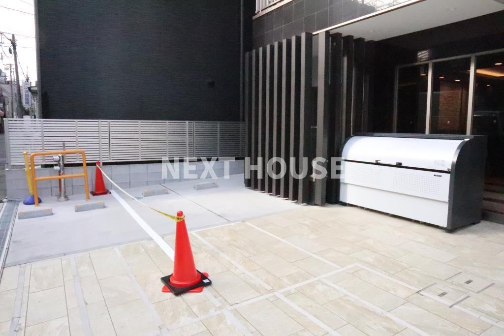 KSロイヤル天王寺北の駐車場