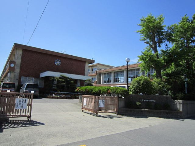 エスペランサ　　刈谷市近郊の賃貸はクラスホーム刈谷店の周辺|西尾市立一色中部小学校まで750m