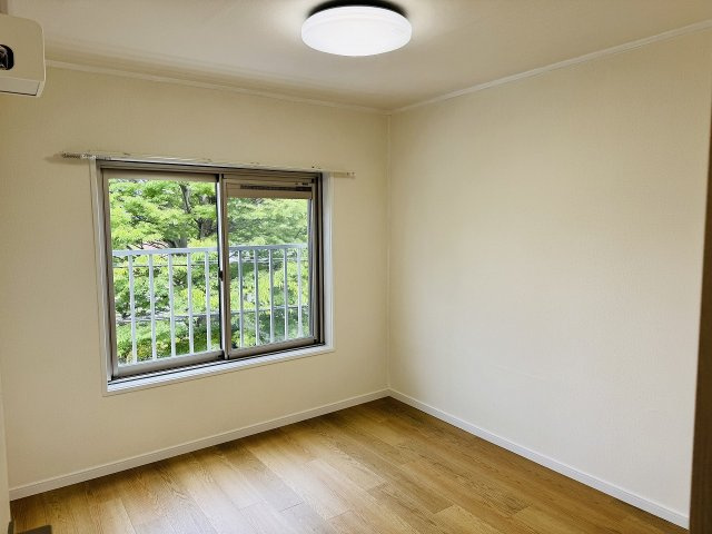 カミュ八王子Ｂ棟の子供部屋|～4.5帖の洋室です～