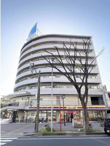 西一ビルの外観