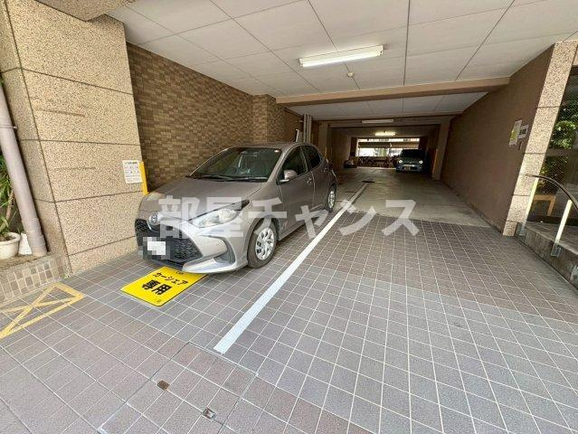 ハイツ丸の内の駐車場