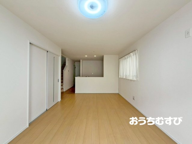 尾張旭市旭前町2期(全4棟）の居間・リビング