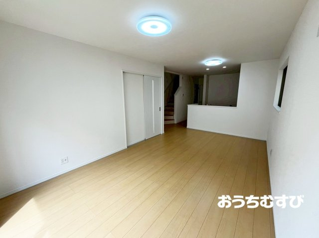 尾張旭市旭前町2期(全4棟）の居間・リビング