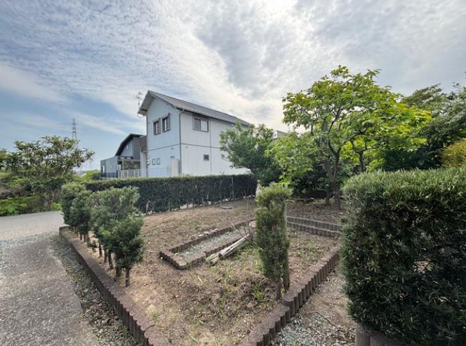 【のびのび過ごせるお庭付きの平屋】香南市野市町中ノ村　中古一戸建ての庭|お庭も活用できます