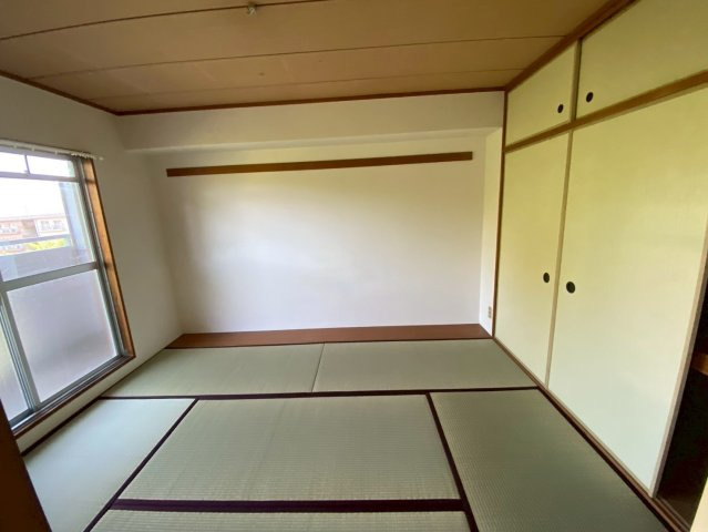 ユーカリ五番町ハイツの和室|畳表替え済み