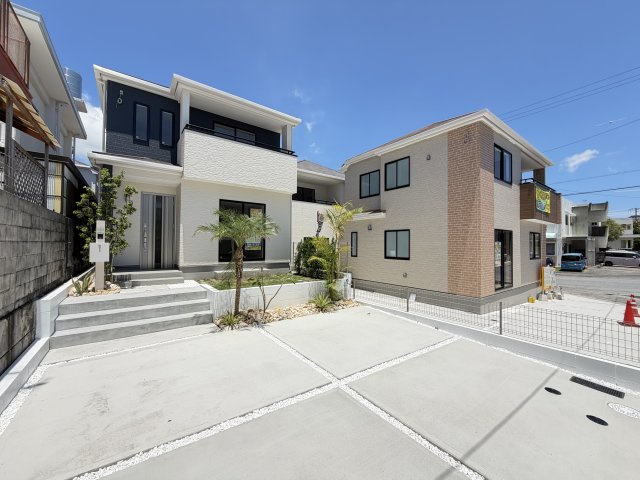うるま市江洲（全10棟）H号棟の外観|H号棟　並列駐車2台可♪