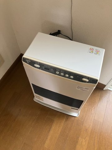 シティパレスB棟の設備|FF式自動給油ストーブ