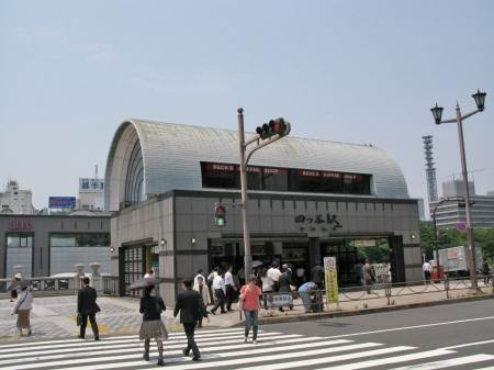 新宿区四谷坂町のアパートの周辺