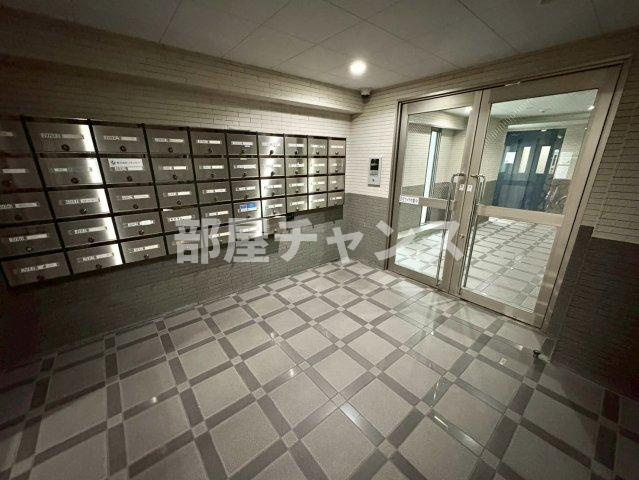 名古屋市中区丸の内３丁目の賃貸マンションのエントランス