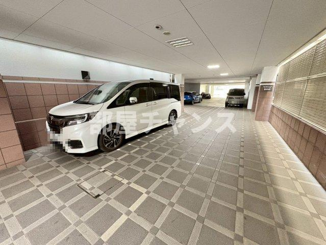 名古屋市中区丸の内３丁目の賃貸マンションの駐車場