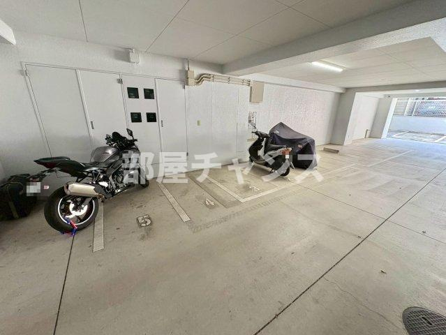 名古屋市中区丸の内３丁目の賃貸マンションの駐車場