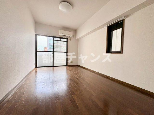 名古屋市中区丸の内３丁目の賃貸マンションの居間・リビング