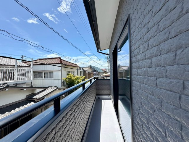 「JR旭駅まで1分！」高知市旭駅前町　新築一戸建てのバルコニー