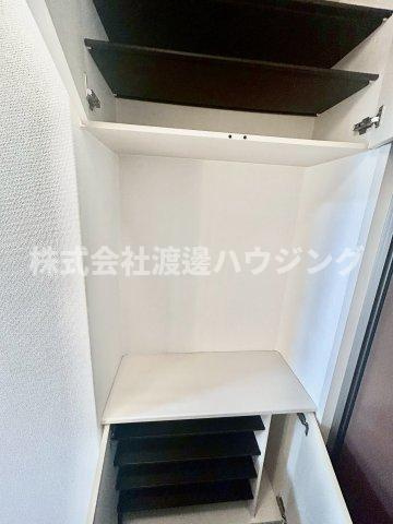 ヴィラ・グレイスBの収納|下駄箱付き