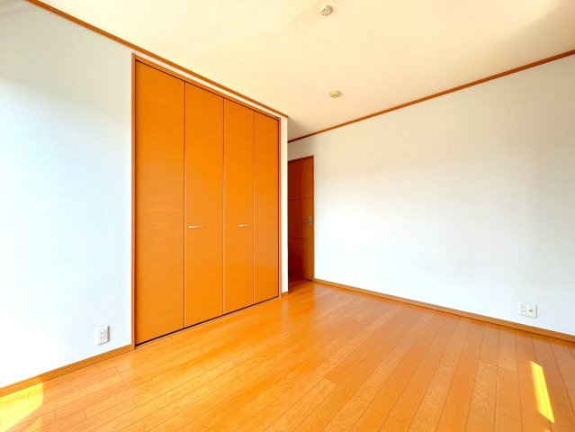 室内丁寧にお使いの美宅◆５ＬＤＫ＋ＷＩＣ付き◆駐車２台可能◆伏見区久我西出町の洋室|洋室