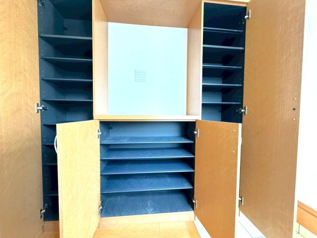 室内丁寧にお使いの美宅◆５ＬＤＫ＋ＷＩＣ付き◆駐車２台可能◆伏見区久我西出町の玄関|玄関シューズボックス