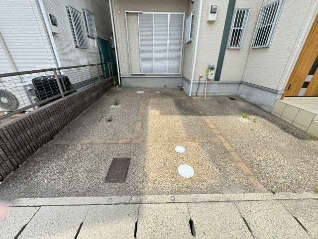 室内丁寧にお使いの美宅◆５ＬＤＫ＋ＷＩＣ付き◆駐車２台可能◆伏見区久我西出町の駐車場|駐車場
