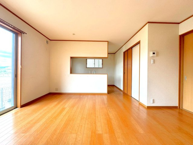 室内丁寧にお使いの美宅◆５ＬＤＫ＋ＷＩＣ付き◆駐車２台可能◆伏見区久我西出町の居間・リビング|リビング