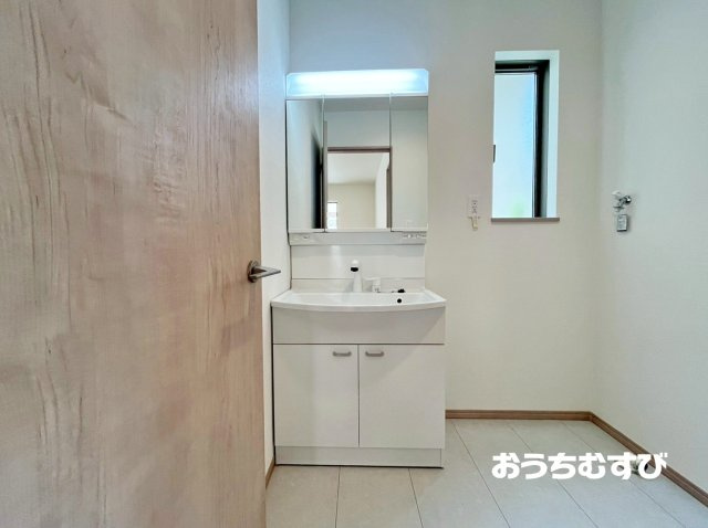 春日井市石尾台6丁目4番(全2棟)の独立洗面台