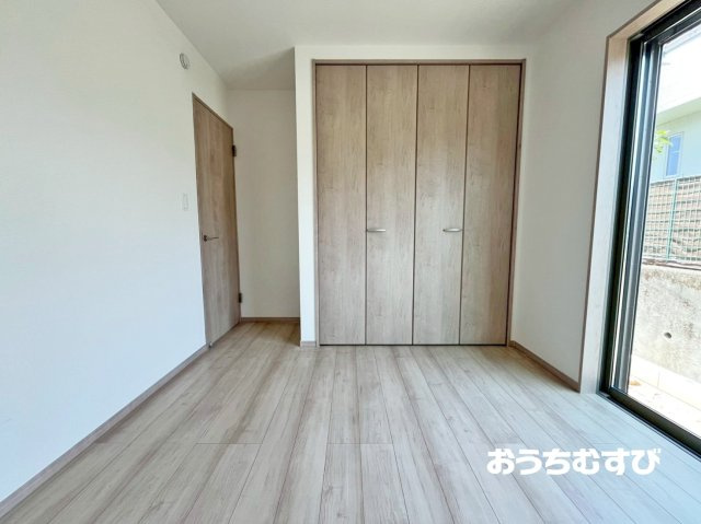 春日井市石尾台6丁目4番(全2棟)の洋室