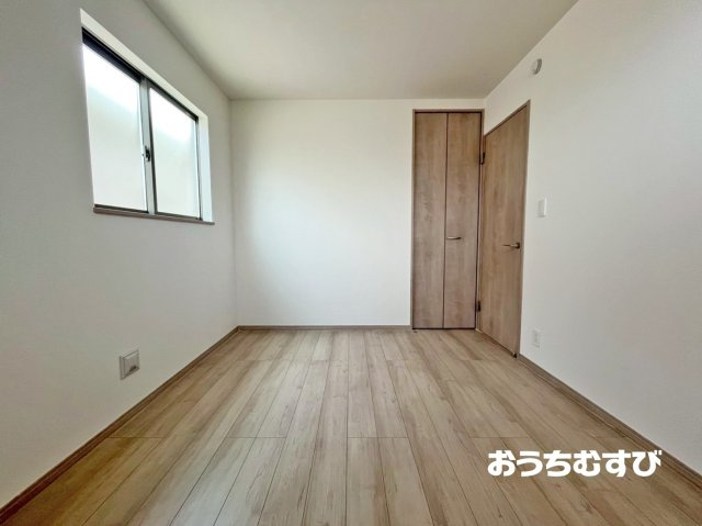 春日井市石尾台6丁目4番(全2棟)の洋室