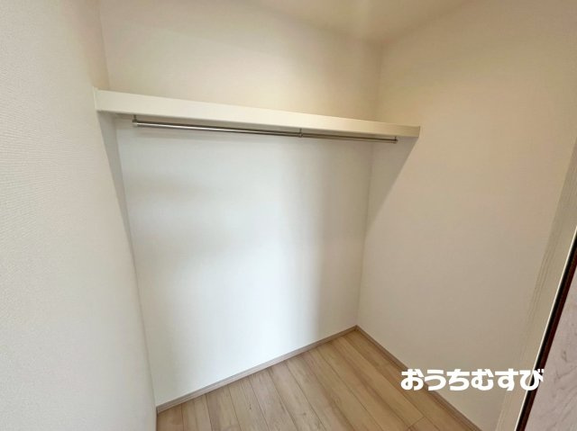 春日井市石尾台6丁目4番(全2棟)の収納