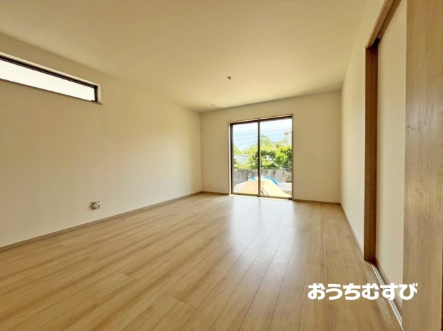 春日井市石尾台6丁目4番(全2棟)の居間・リビング