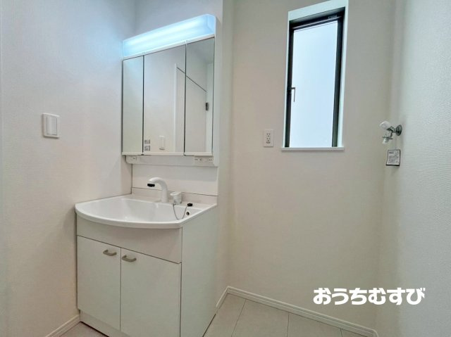 春日井市石尾台6丁目4番(全2棟)の独立洗面台