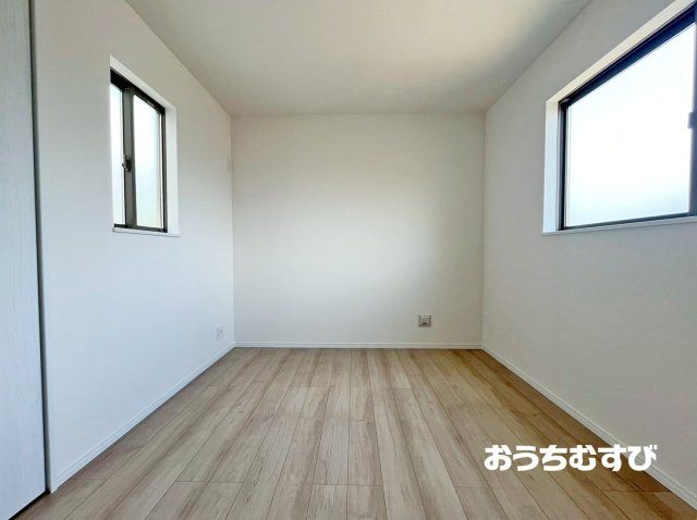 春日井市石尾台6丁目4番(全2棟)の洋室