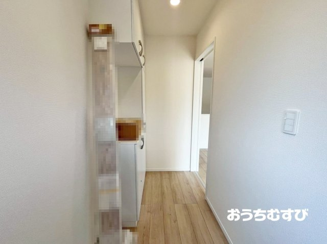 春日井市石尾台6丁目4番(全2棟)の玄関