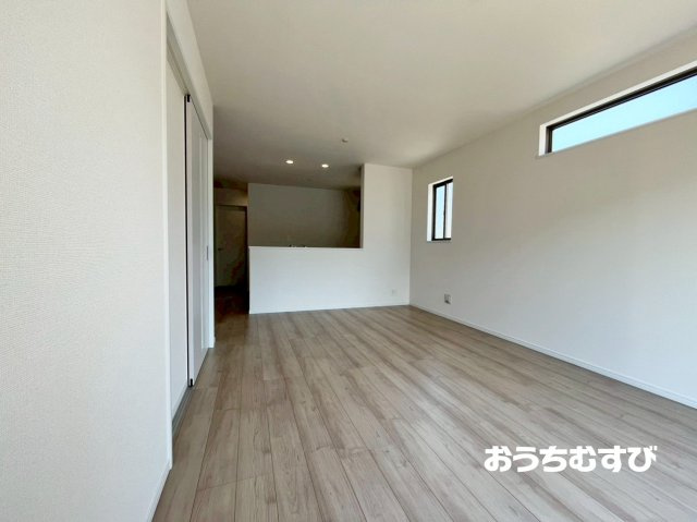 春日井市石尾台6丁目4番(全2棟)の居間・リビング