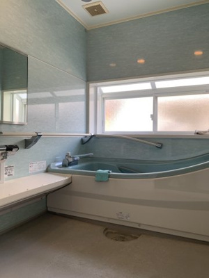 【浴室】 | 春日町黒井中古住宅1200万円