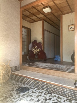 【玄関】 | 春日町黒井中古住宅1200万円