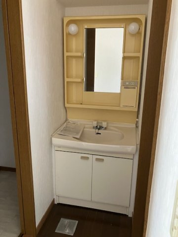 パレス96の洗面所|脱衣スペースもあります