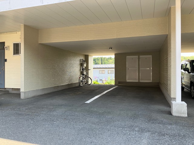 パレス96のその他|屋根付き駐車場