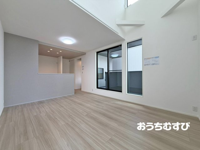 北区東水切町215②(全2棟)の居間・リビング