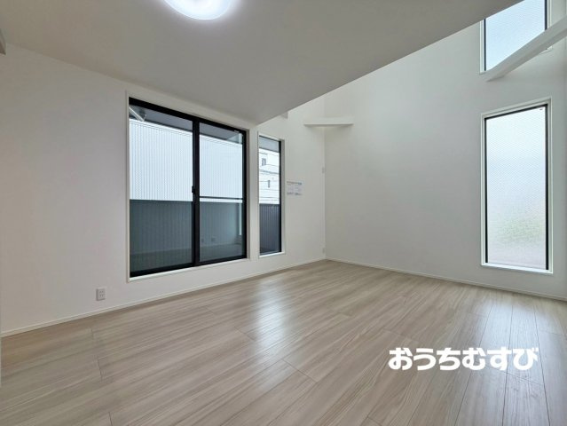 北区東水切町215②(全2棟)の居間・リビング