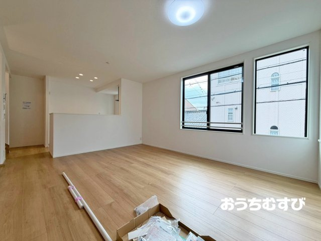 北区東水切町215②(全2棟)の居間・リビング