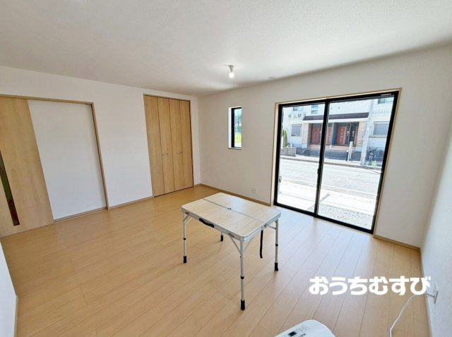 尾張旭市晴丘町池上11番(全2棟)の居間・リビング